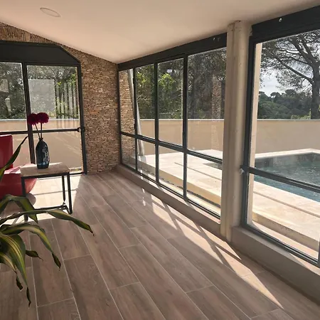 Maison Le Poivrier Nimes